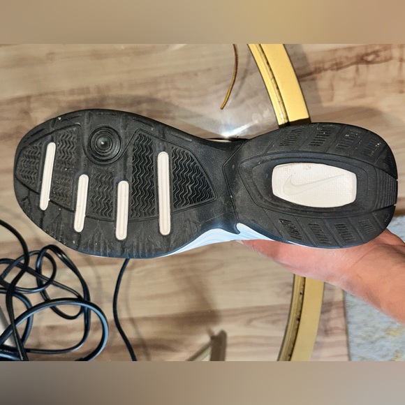 Nike shoes - Picture 5 of 5